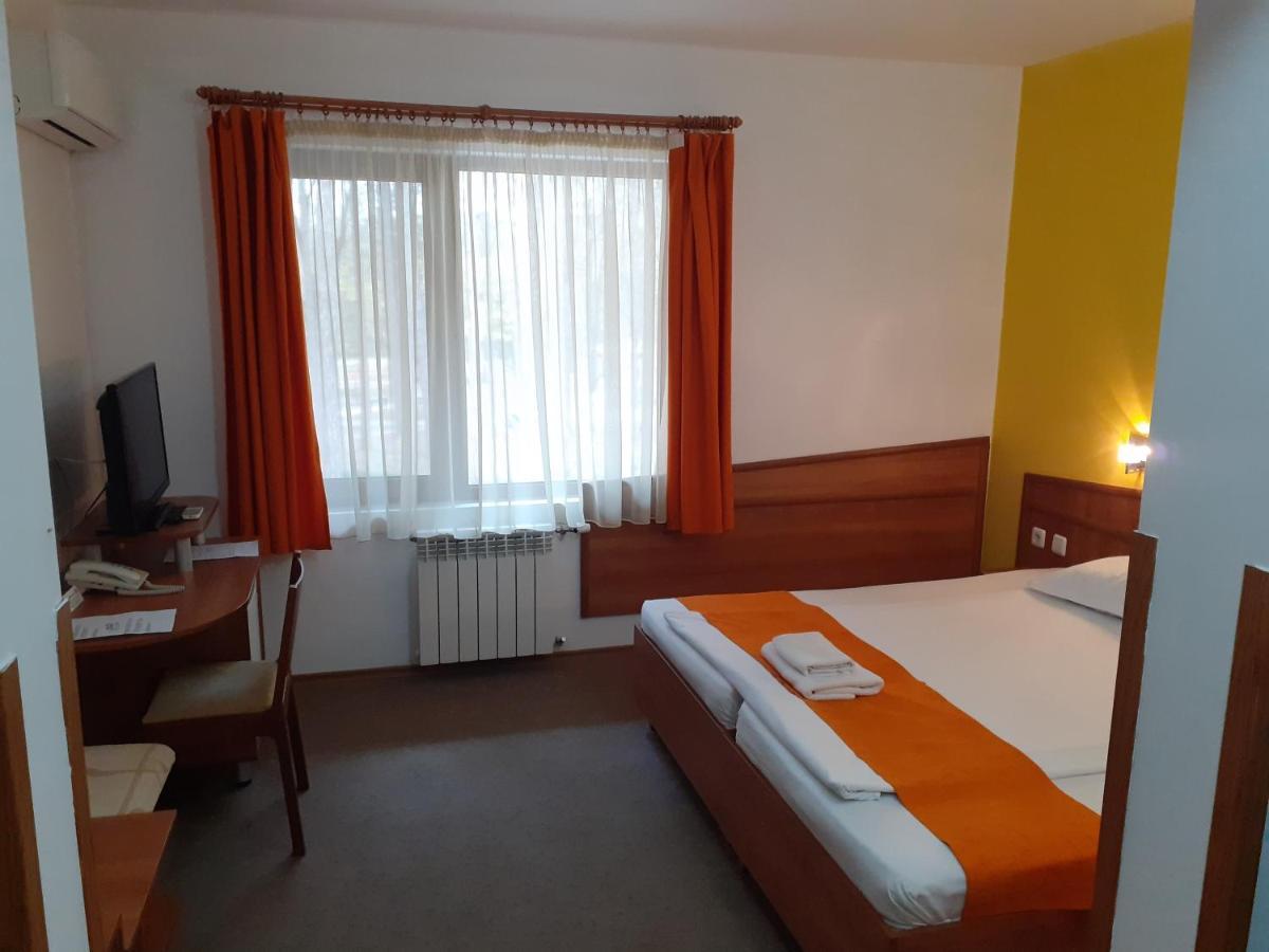 Hotel Les Razgrad Exteriér fotografie