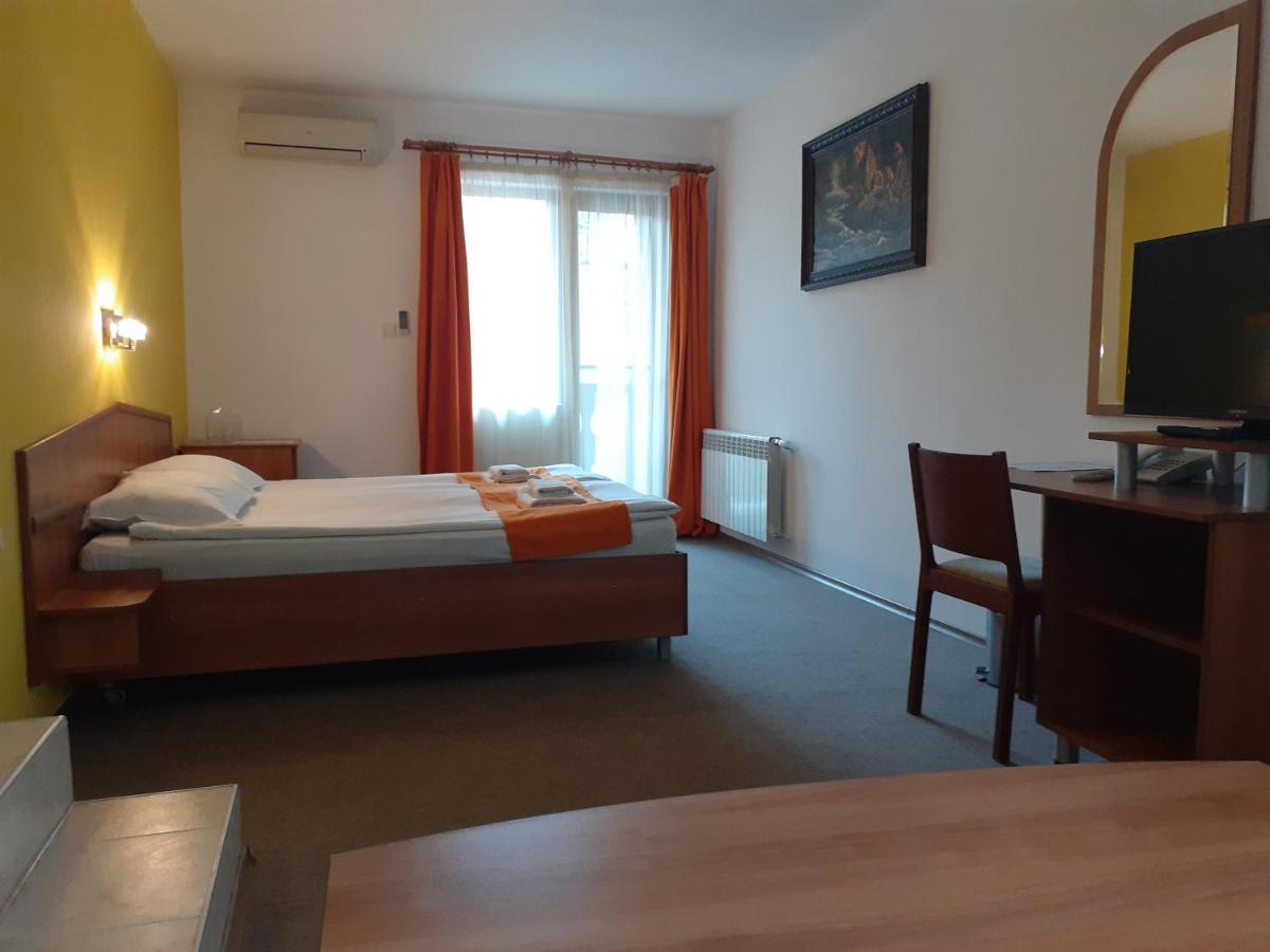 Hotel Les Razgrad Exteriér fotografie