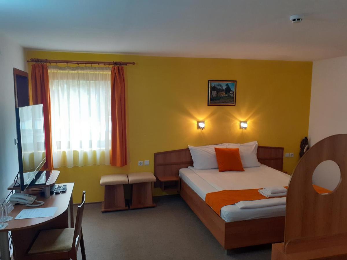 Hotel Les Razgrad Exteriér fotografie